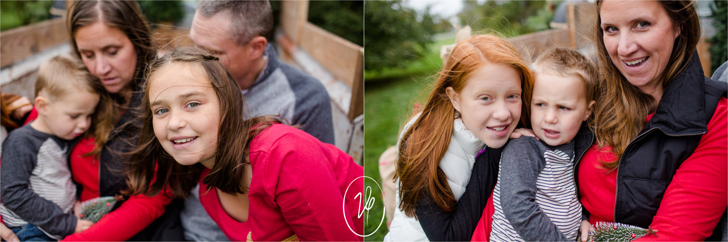 Viridian Ivy Images | Christmas Minis | Sylvania Family Photographer