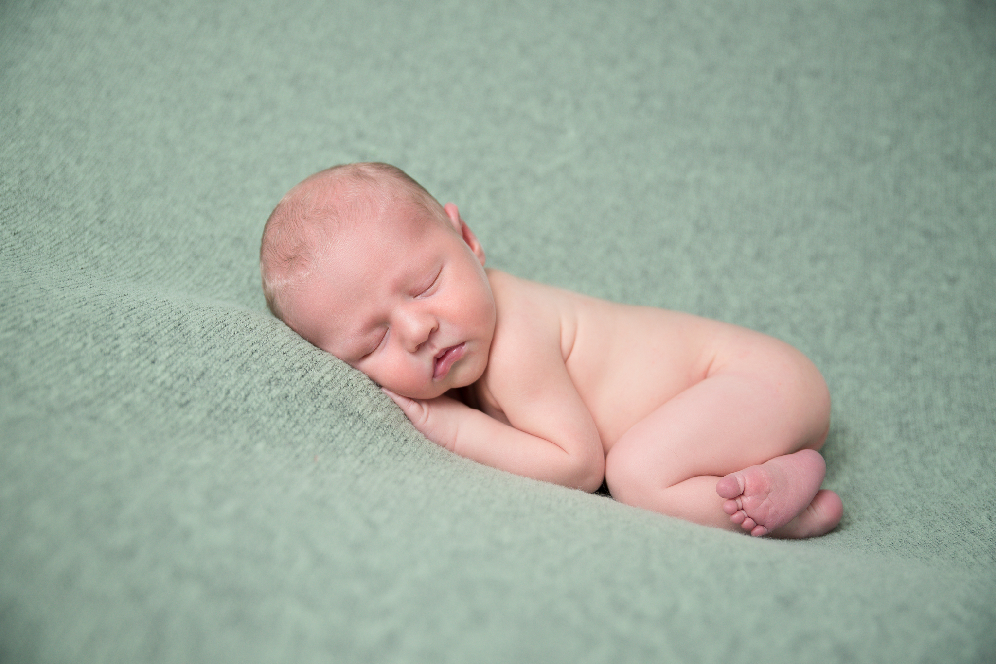 Chevy-chase-md-newborn-photographer54.jpg