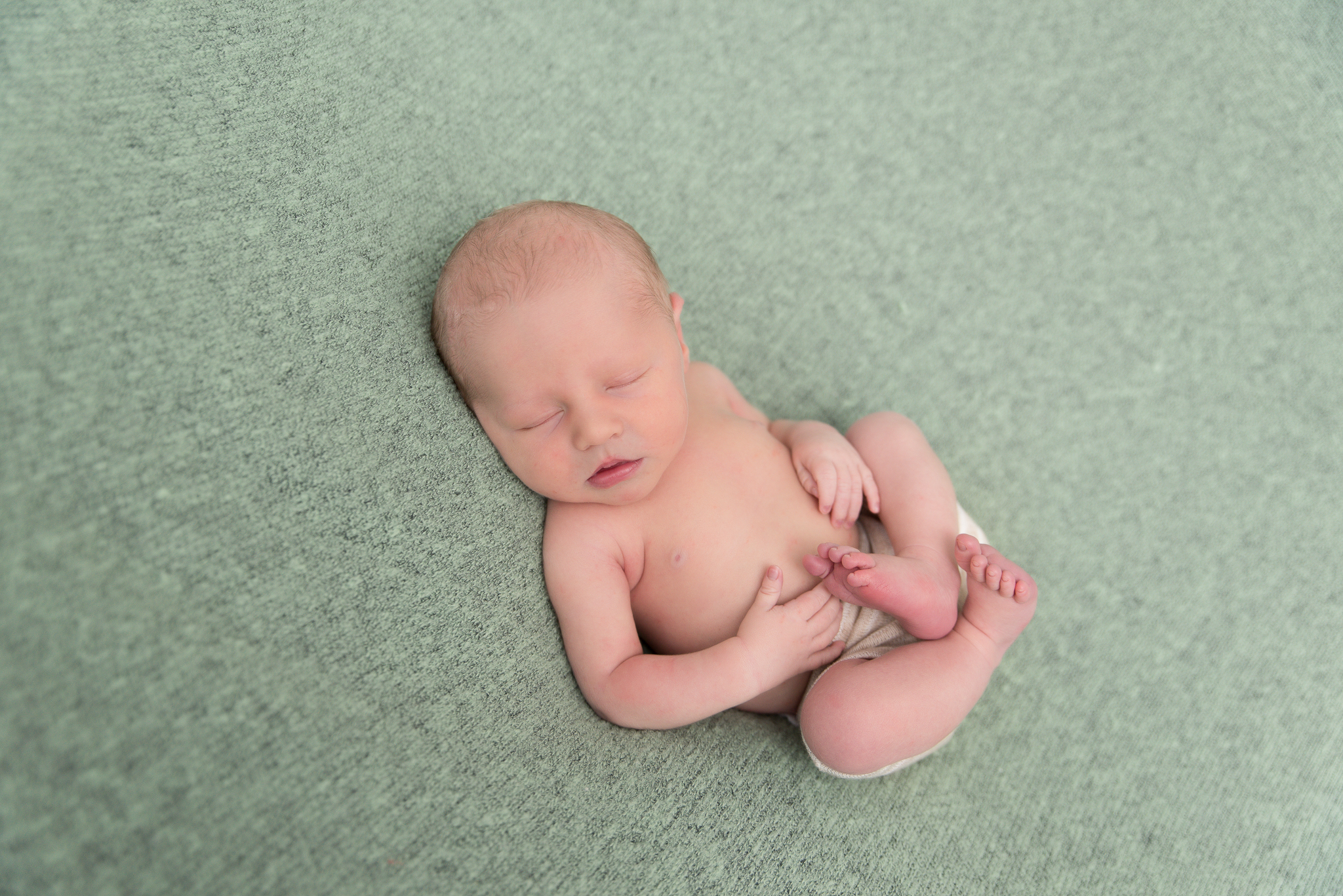 Chevy-chase-md-newborn-photographer61.jpg