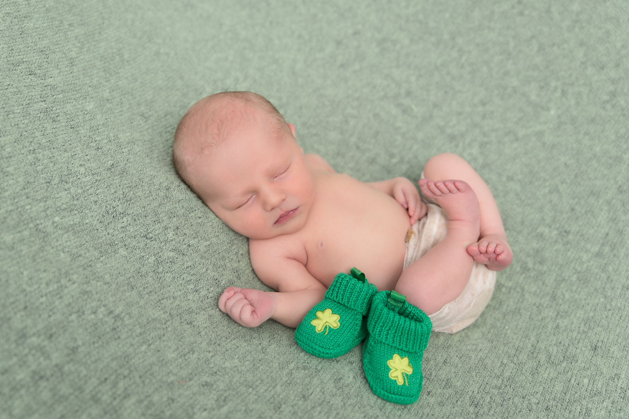 Chevy-chase-md-newborn-photographer63.jpg