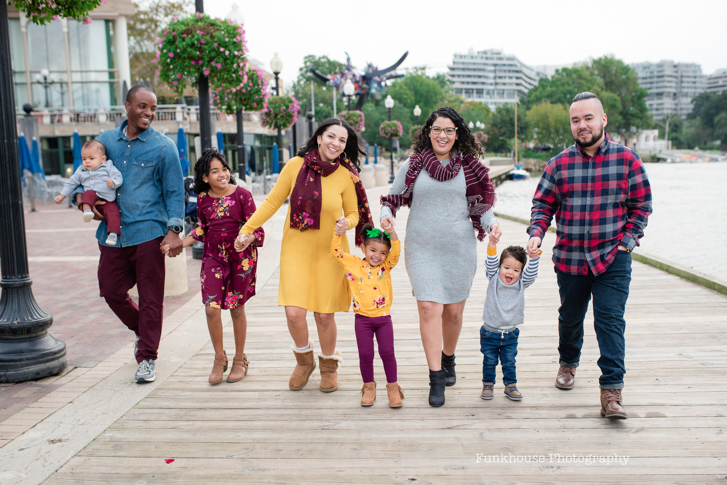 Extended Family Photography Session in Georgetown, Washington D.C.