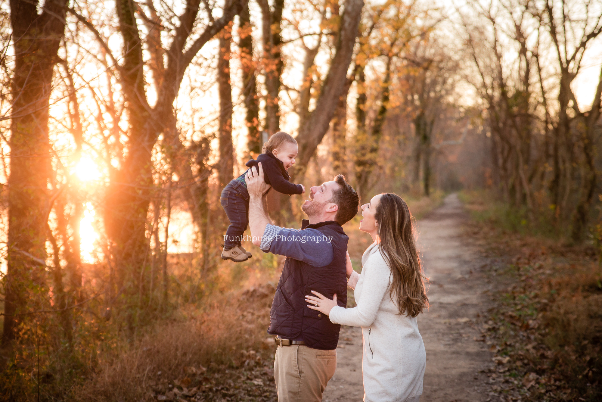 Fall mini photography sessions on the canal in Darnestown, MD