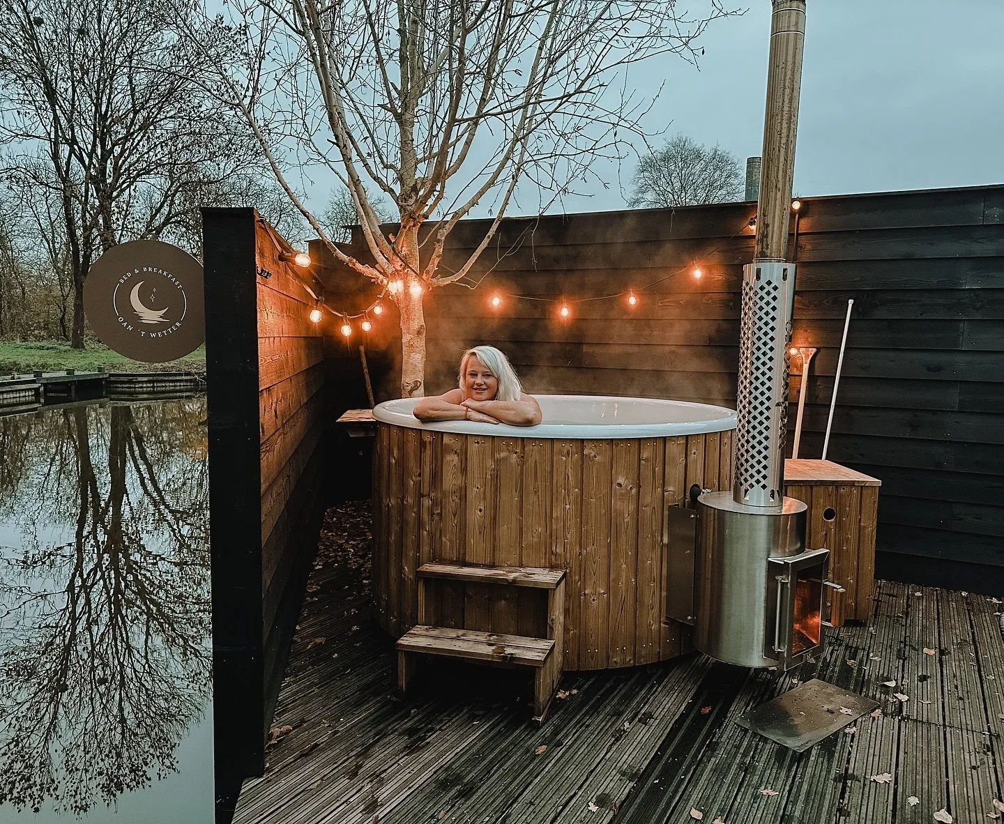 10 heerlijke huisjes voor de herfst (en allemaal getest door yours truly 😌) Ik ben &eacute;cht dol op knusse cabins en huisjes in dit seizoen. Misschien is dit wel m&rsquo;n favoriete tijd van het jaar om zo&rsquo;n plek te boeken. Vuurtje aan, warm