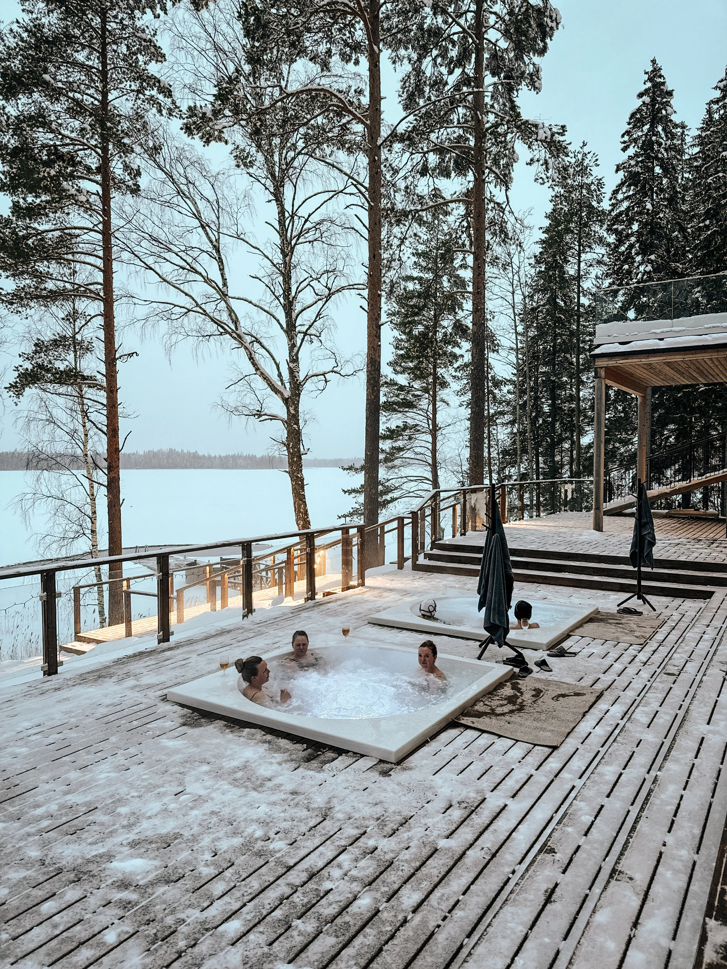 pihlas-resort-finland-jacuzzi.JPG