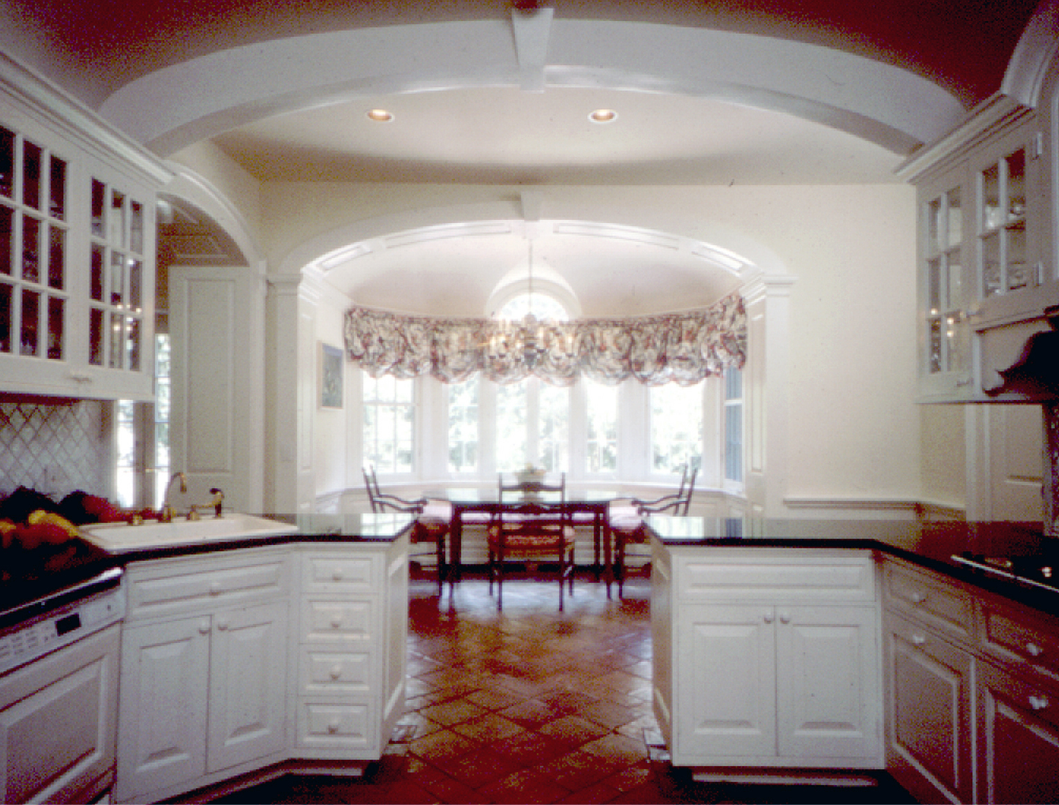 New_Canaan.Connecticut.Forbes.Country_House.Robert_Orr_&_Associates.Architecture.Landscape_Architecture.New_Urbanism.Cornish.Kitchen to Breakfast.jpg