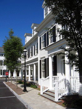 Southport Green, Southport, CT_SidewalkLR.gif