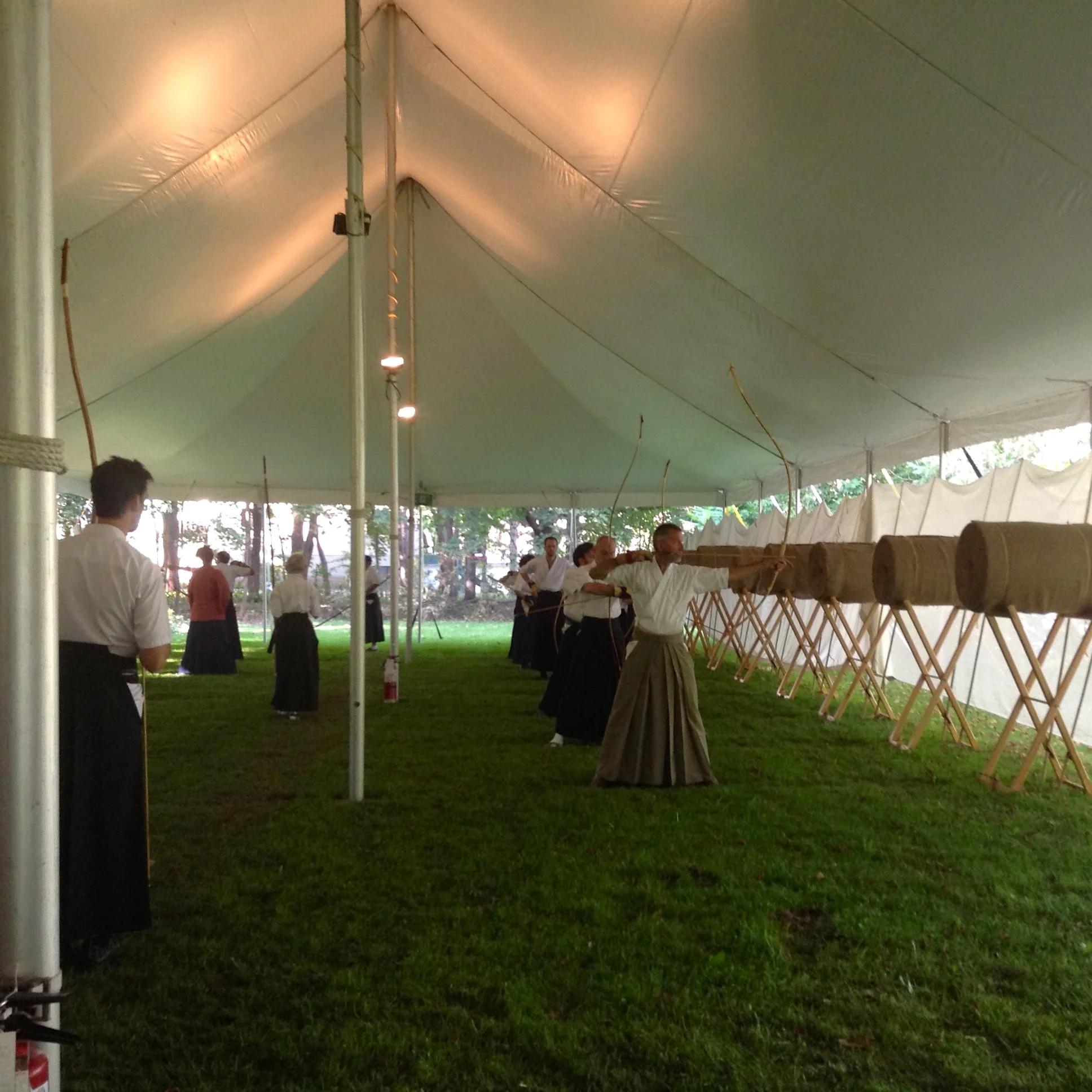 Under the big top. Suiko KyudoQuebec's annual program, 2015