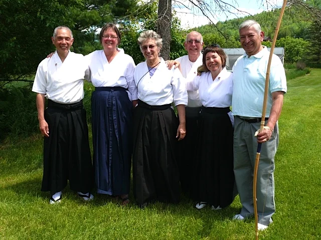 Ray, Amanda, Karen, Tom, Grace & Julio - the locals!