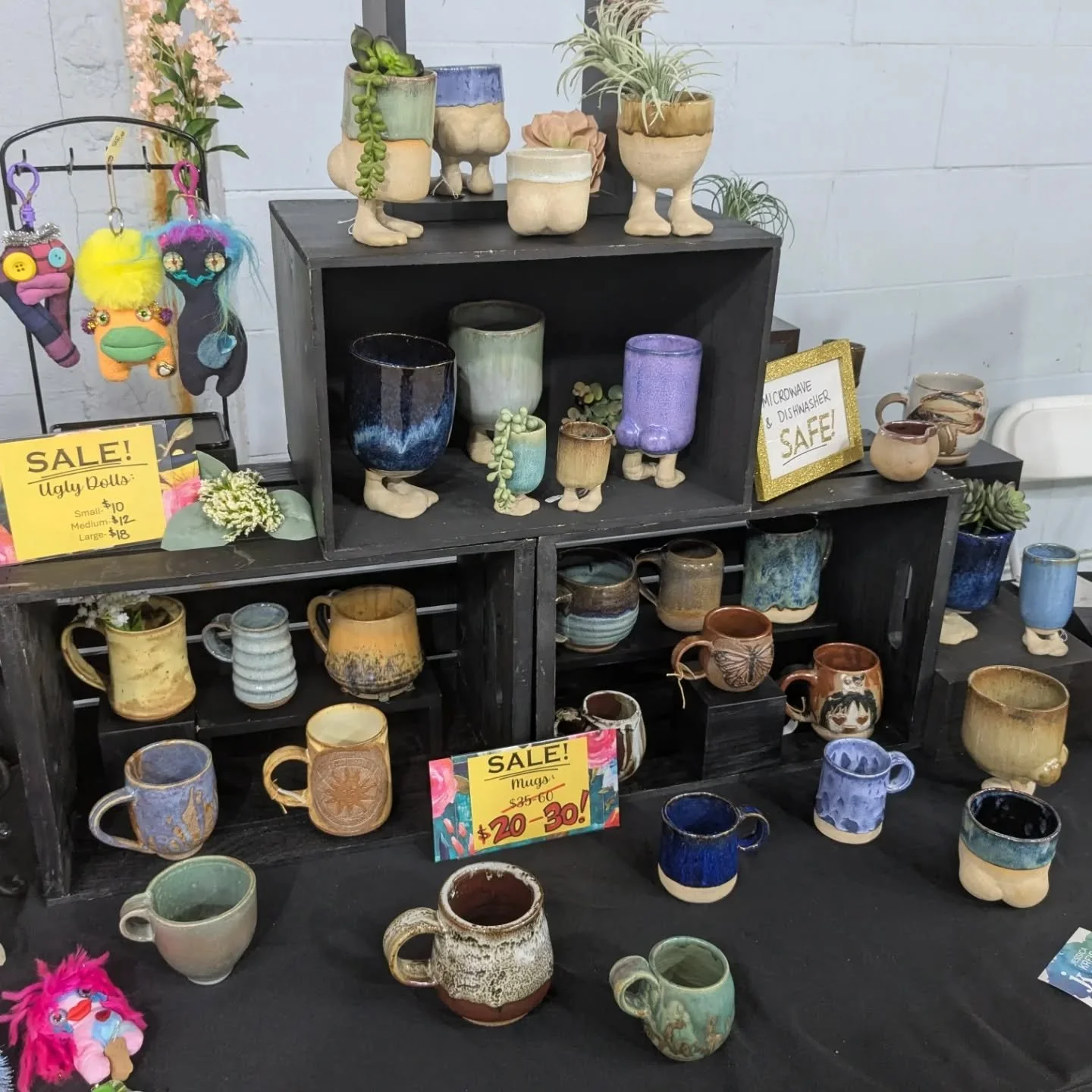 ⭐⭐⭐HAPPENING NOW⭐⭐⭐⭐
The Oak Park Area Arts Council is so excited to be hosting our COZY ON UP ARTISAN MARKET..

Two weekends filled with talented artists and vendors, providing you with the perfect place to start your holiday shopping, spend time wi