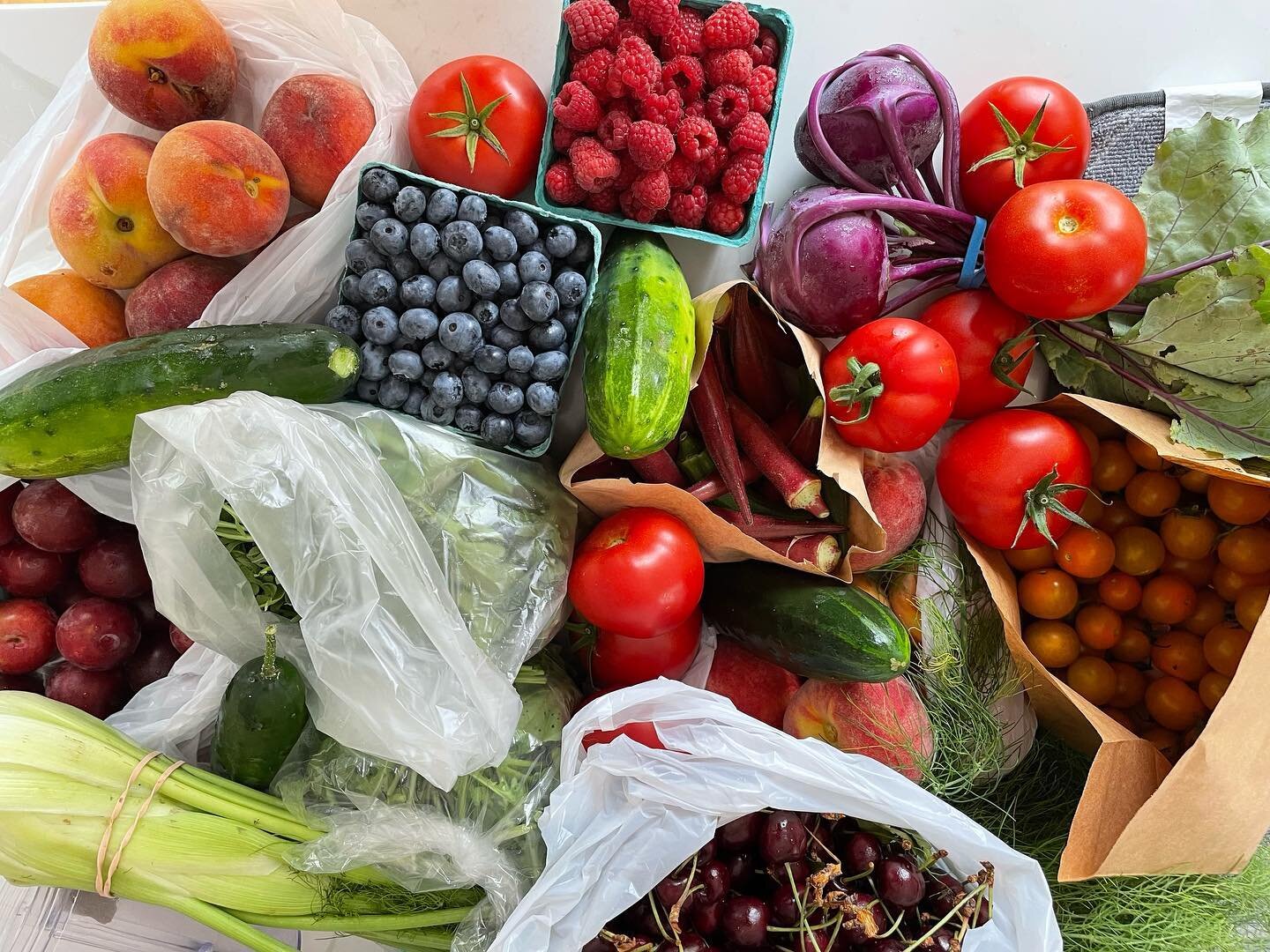 Today&rsquo;s farmers market finds. Lots of good stuff growing here in Connecticut. Cherries aren&rsquo;t around for very long, so grab them while you can! Saturdays at the @cityseedhaven farmers market. 

 #local #sustainable #ctgrown #ctfarms #orga