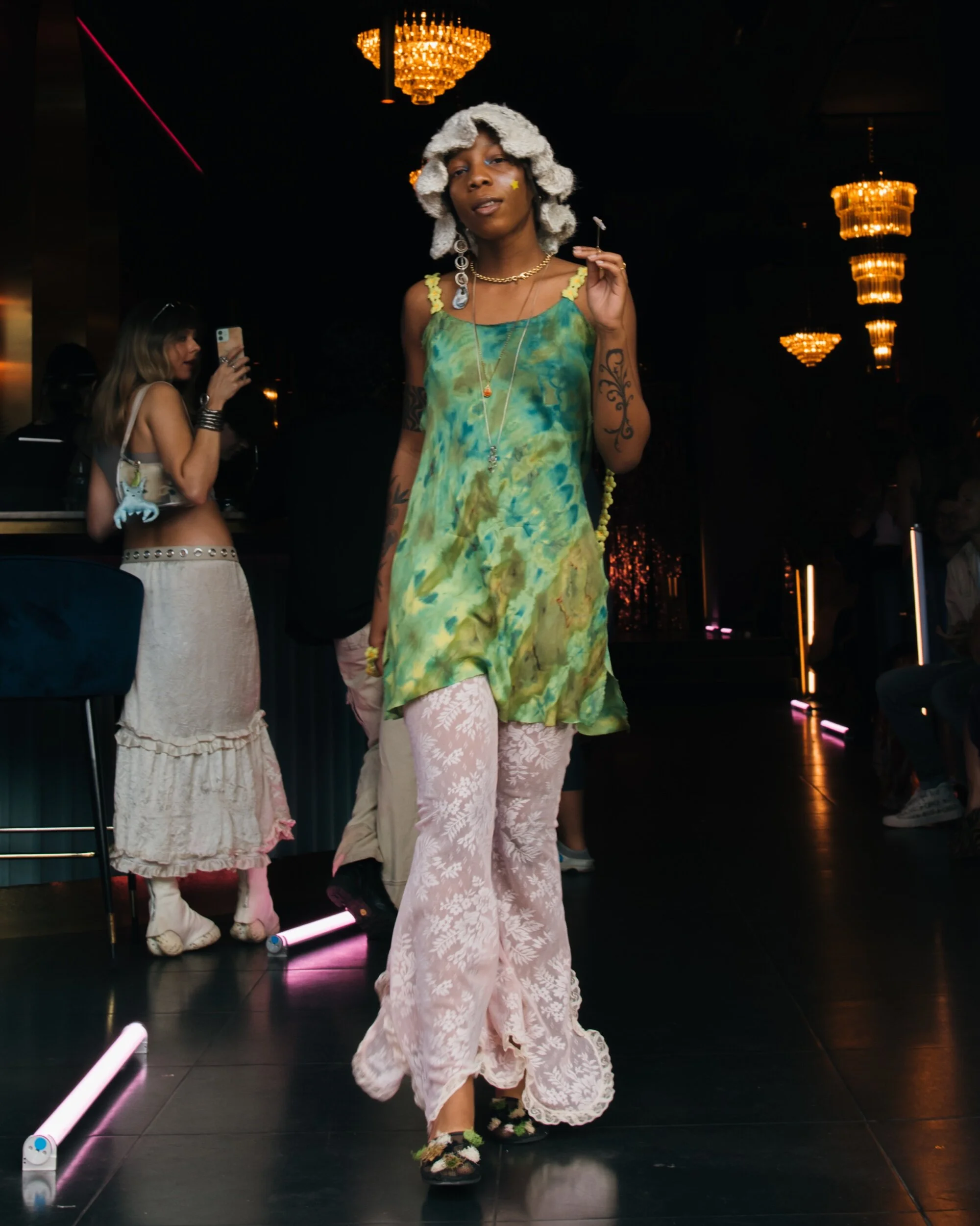 71AE421F-E8BD-41EF-A4FA-3EB01125F131