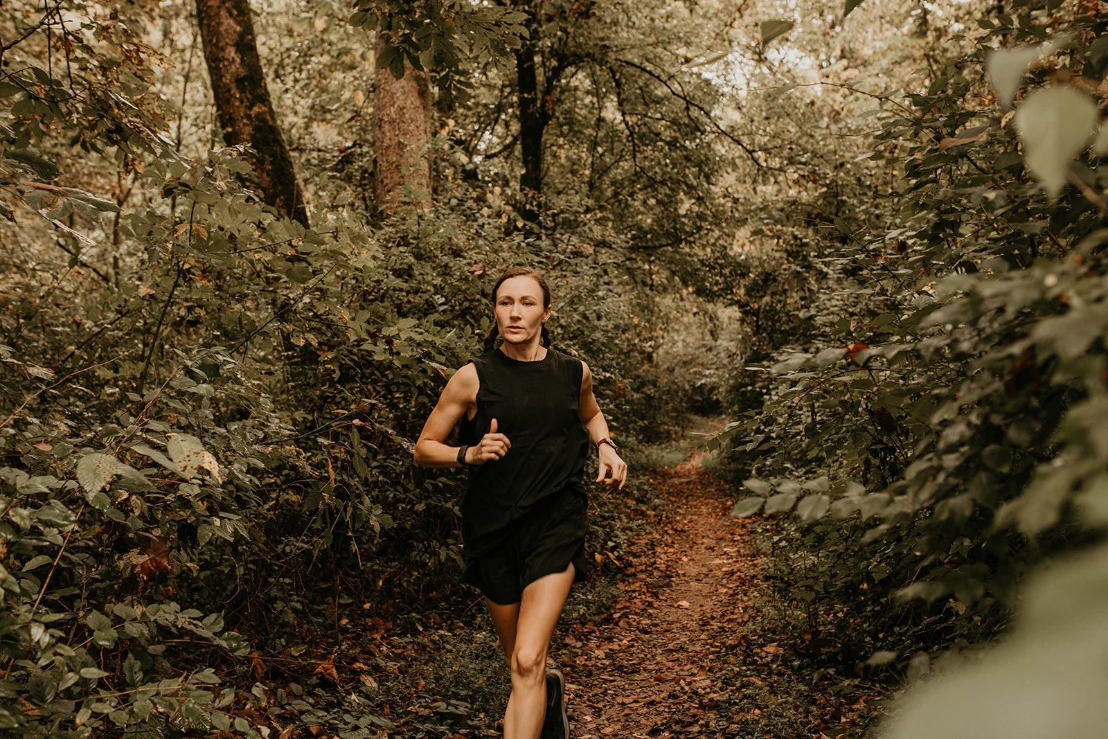 mary running straight on .JPG