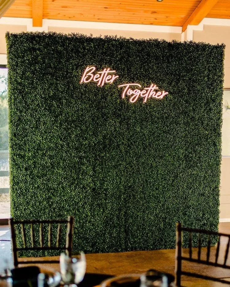 Free Standing Boxwood Wall