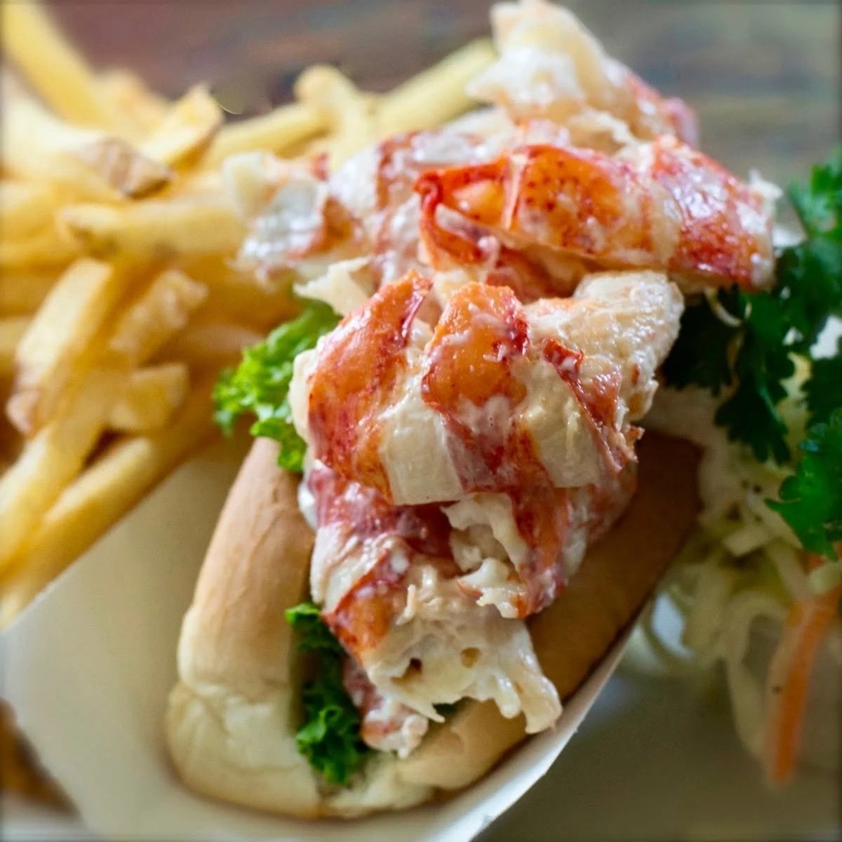 BlueMarlinGrilleEssexLobsterRoll