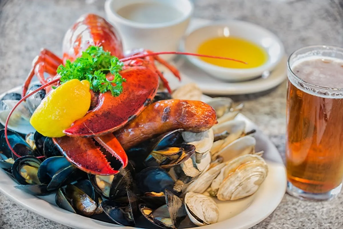 BlueMarlinGrilleEssexMAfreshseafoodplatter
