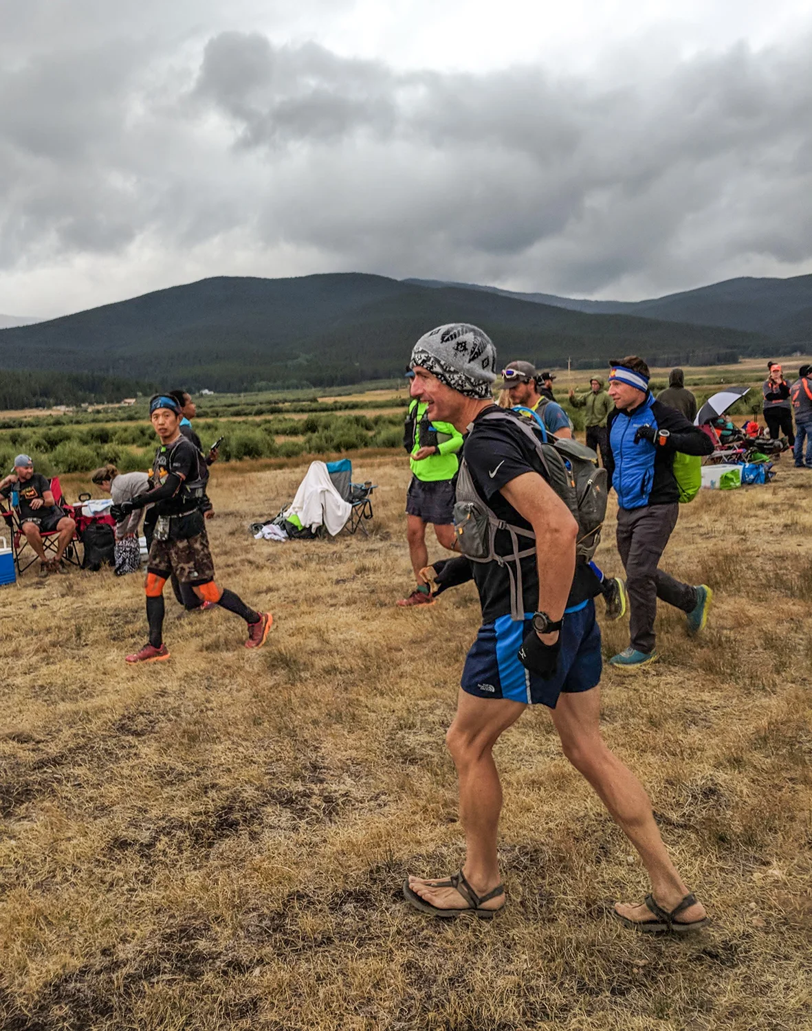 Heading out from an aid station.