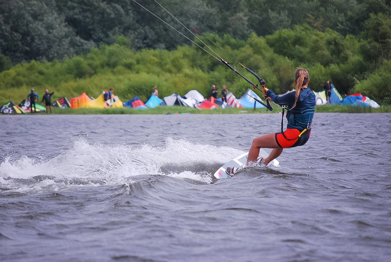 WINGFOILING & KITESURFING