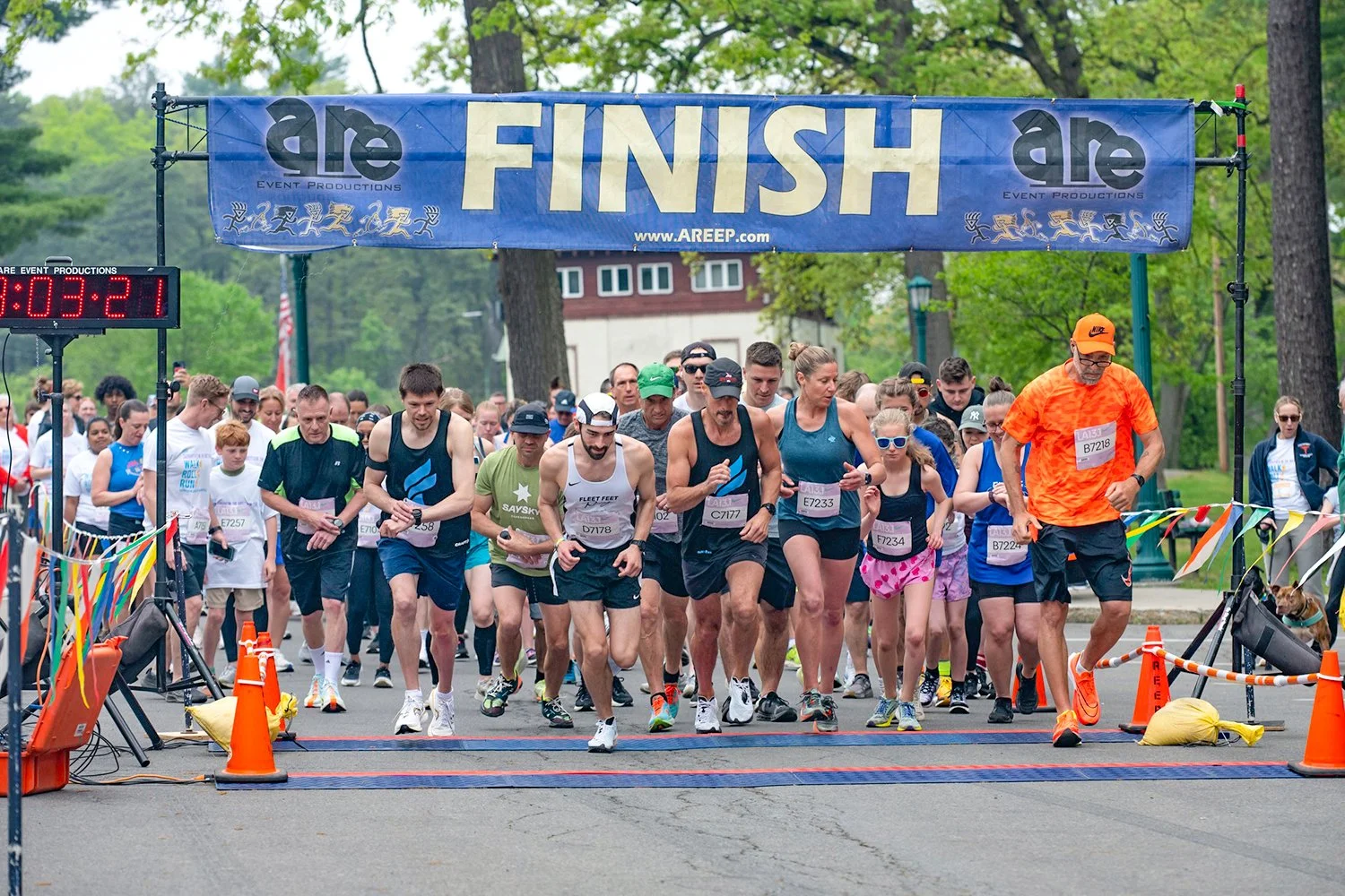 RUNNING & WALKING RACES