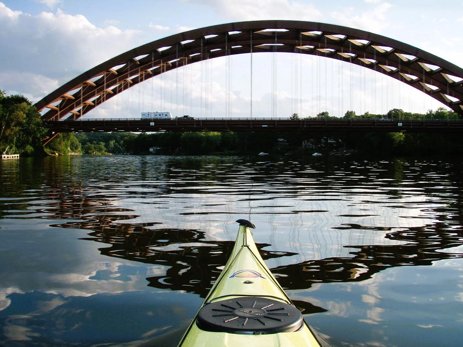 PADDLING