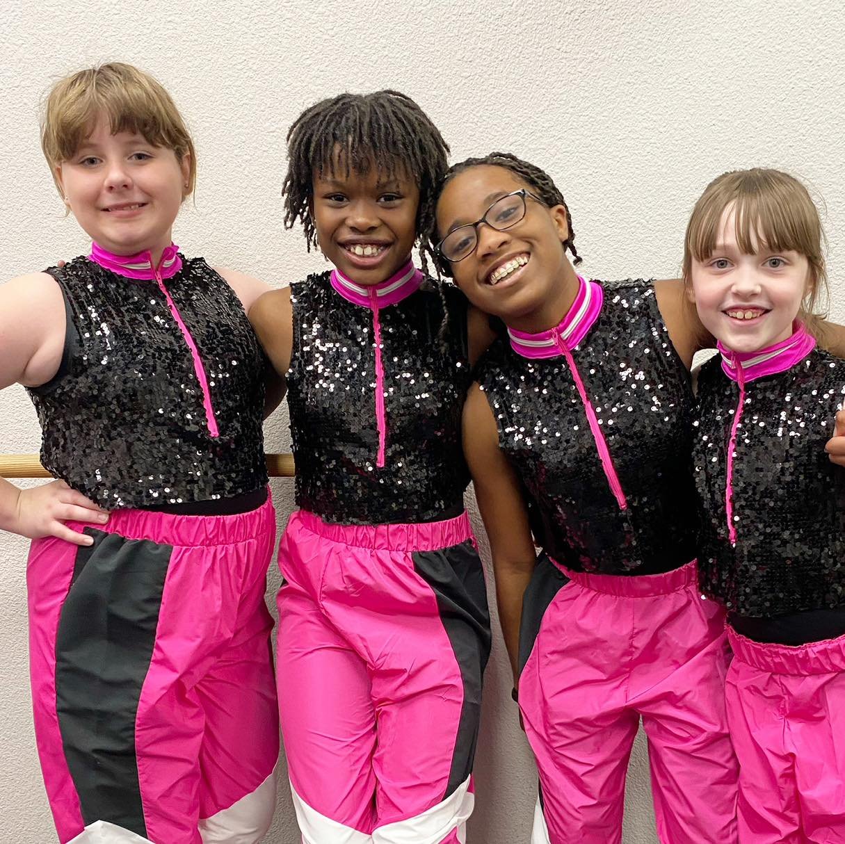 Don&rsquo;t miss out on the summer dance fun at SODC! ☀️🩰 It&rsquo;s not too late to join us for an exciting lineup of camps, classes, and preschool programs. 

Whether your child is a budding ballerina or a hip-hop enthusiast, we have something for