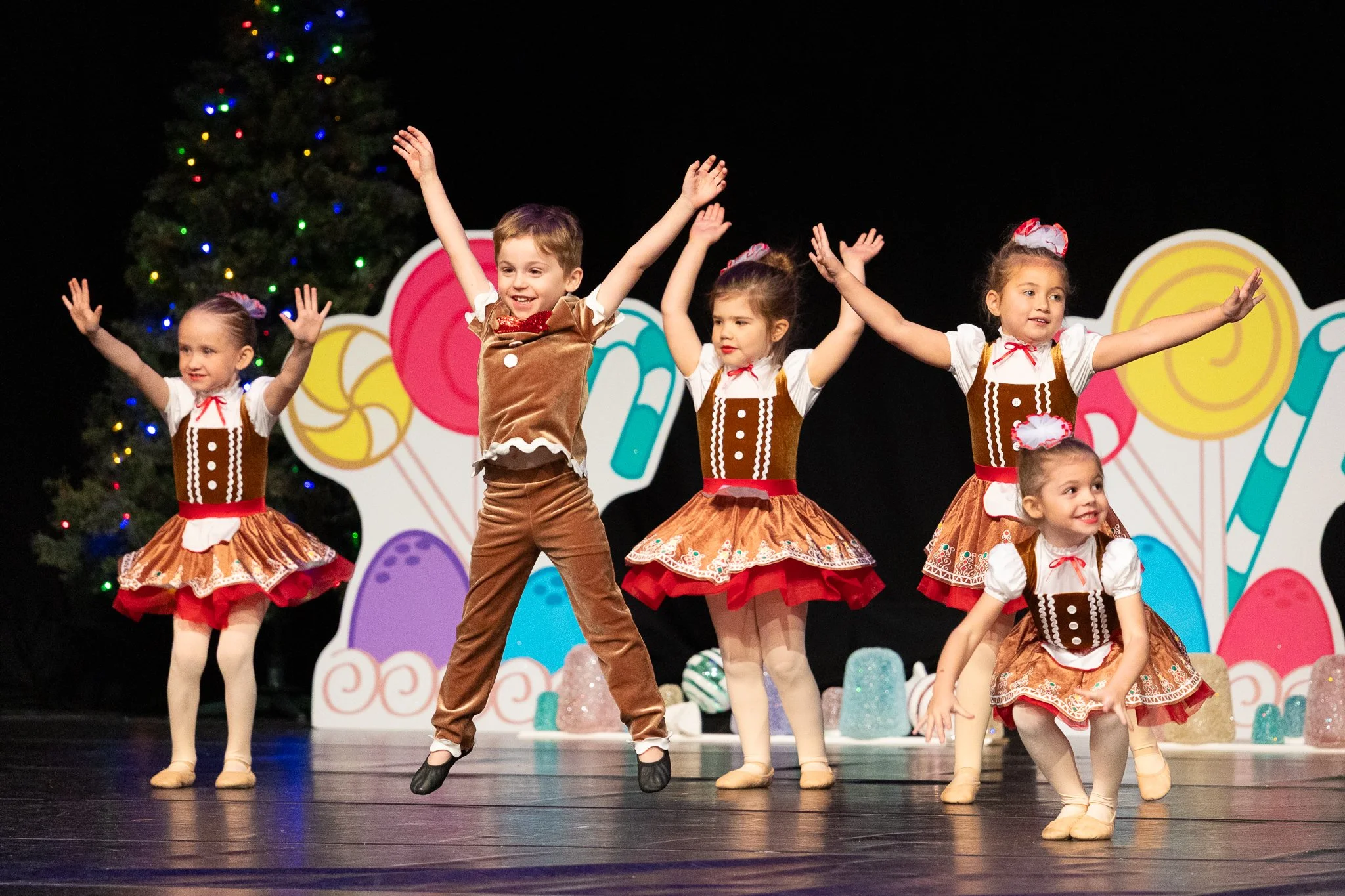 2025 Nutcracker Matt- Gingerbreads.jpg