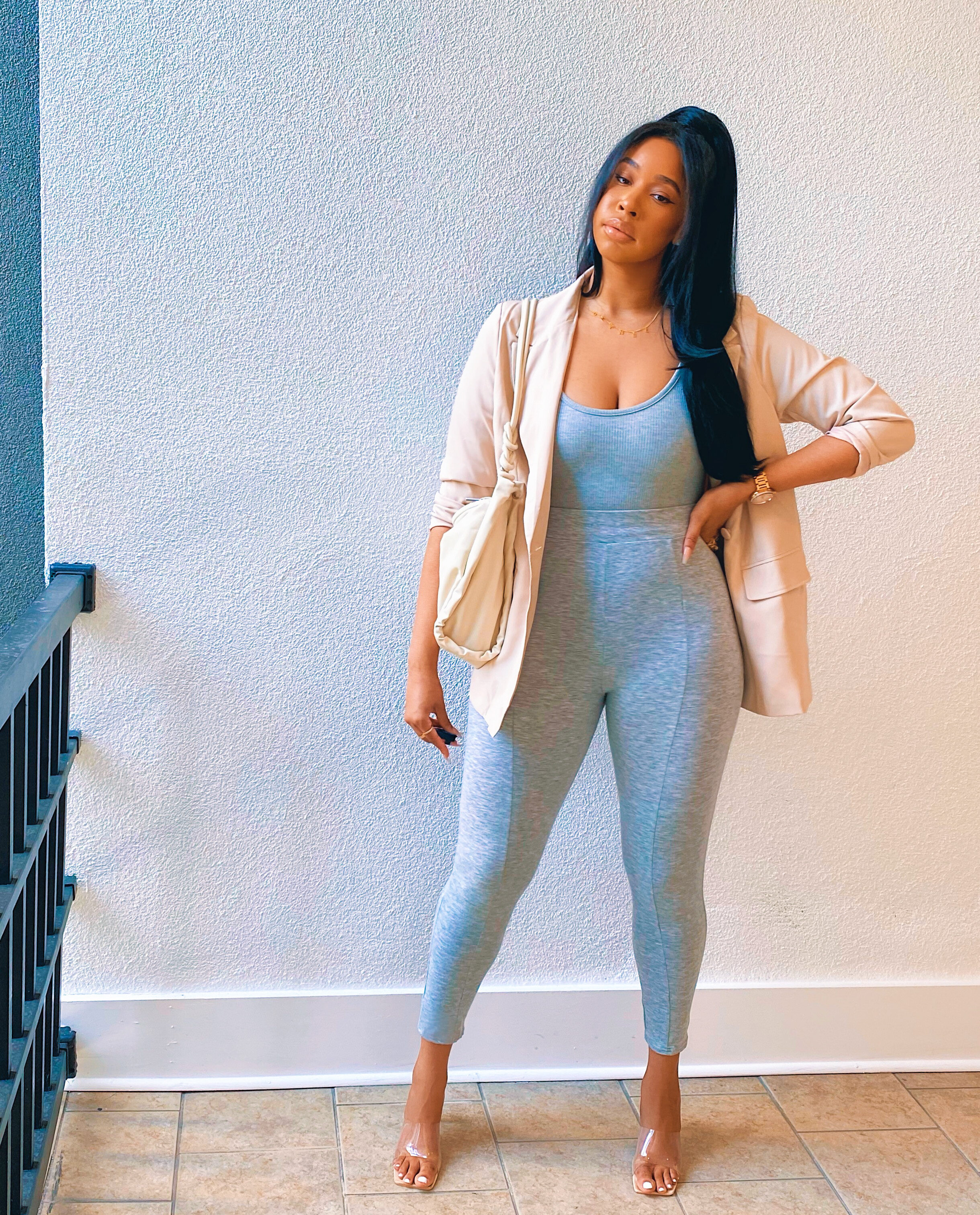   Blazer:    https://rstyle.me/cz-n/ejmb36cyh67    Similar bodysuit:     Long sleeve     https://rstyle.me/cz-n/enpwmscyh67     Tank     https://rstyle.me/cz-n/enpwkmcyh67    Similar leggings:     Option 1     https://rstyle.me/cz-n/enpwezcyh67     O