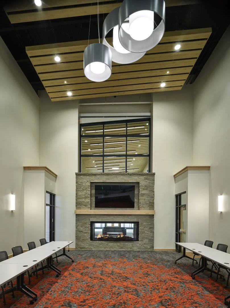 Interior 2 (HR) (Large).jpg