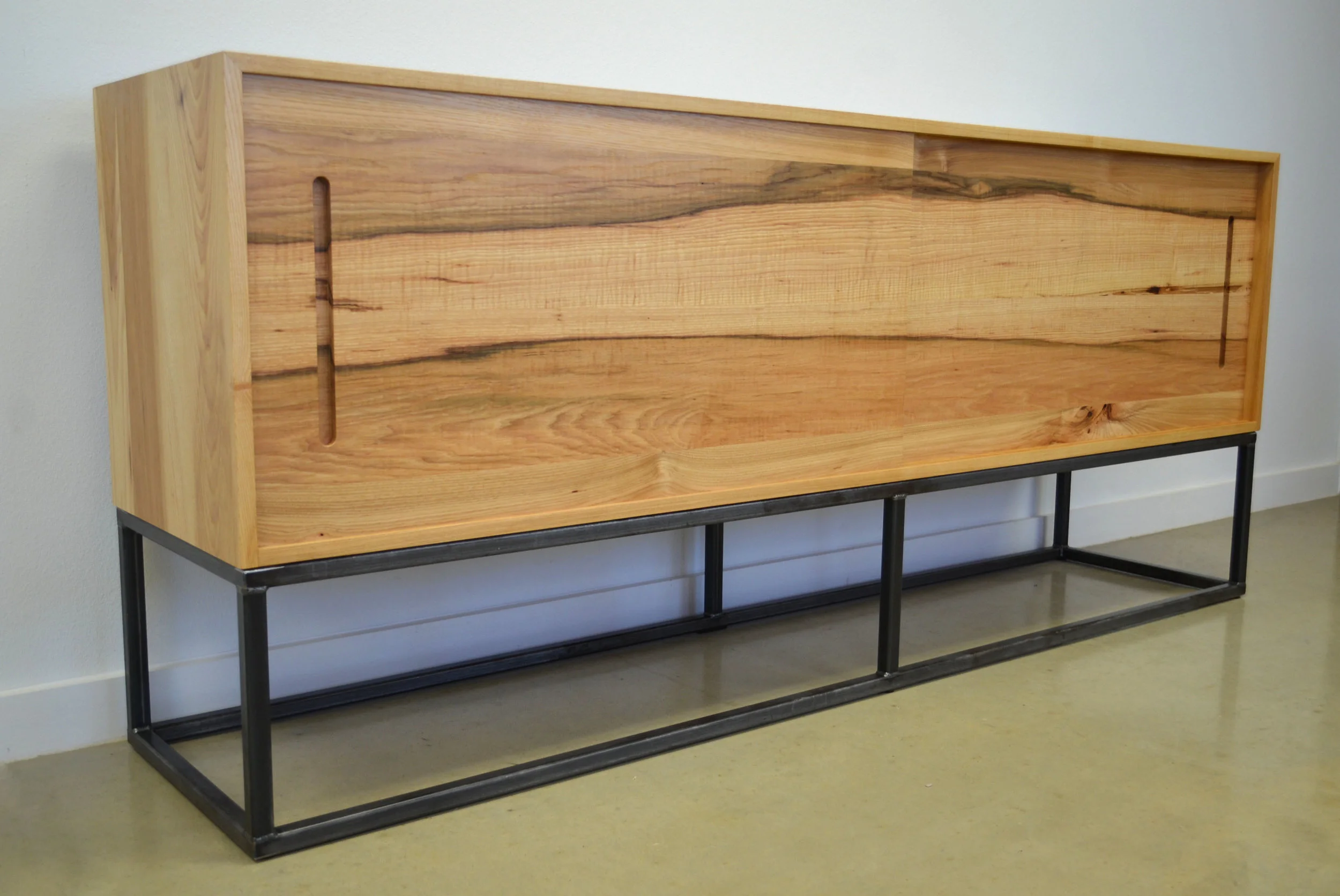 Credenza_1-9.jpg
