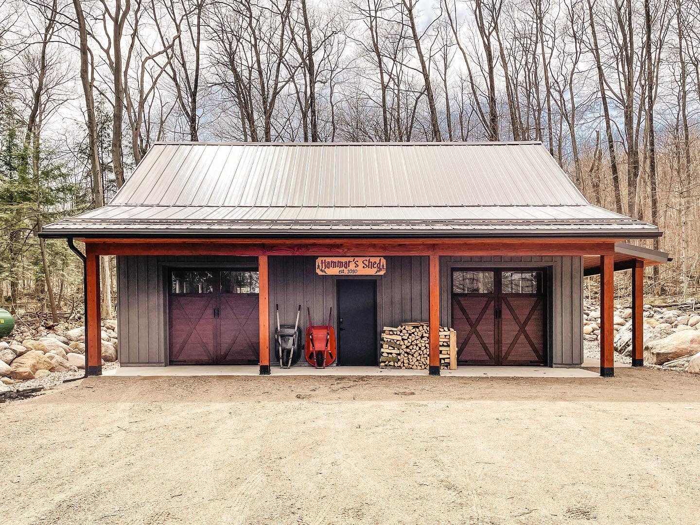 #tbt to this beauty sugar shack and &quot;shed&quot; completed for the Hammar 2020.

#exteriors #interiordetails #interiordesignideas #details #dreamhome #dreamhomegoals #georgianbay #georgianbaylife #nature #muskoka #designbuild #muskoka #architectu