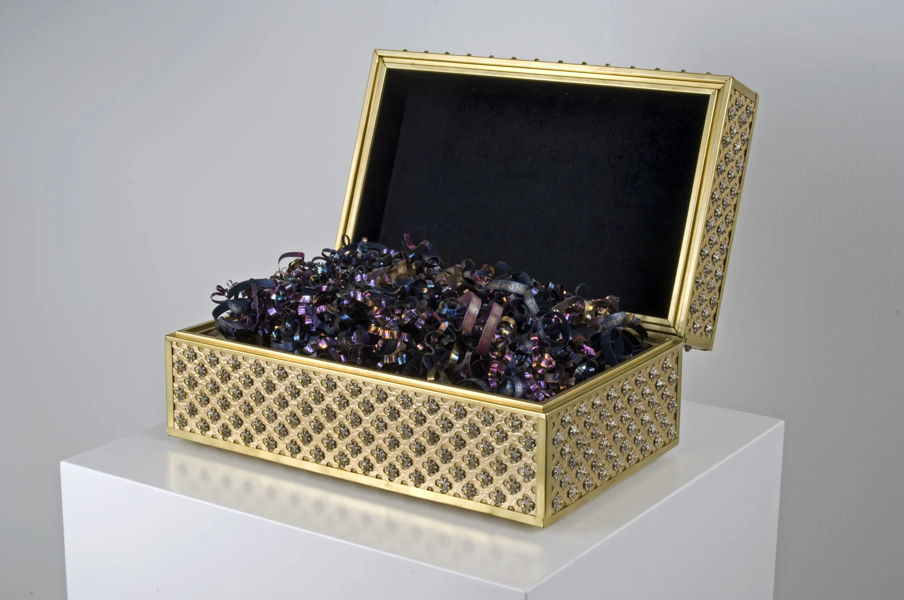 Museum_box_open.jpg