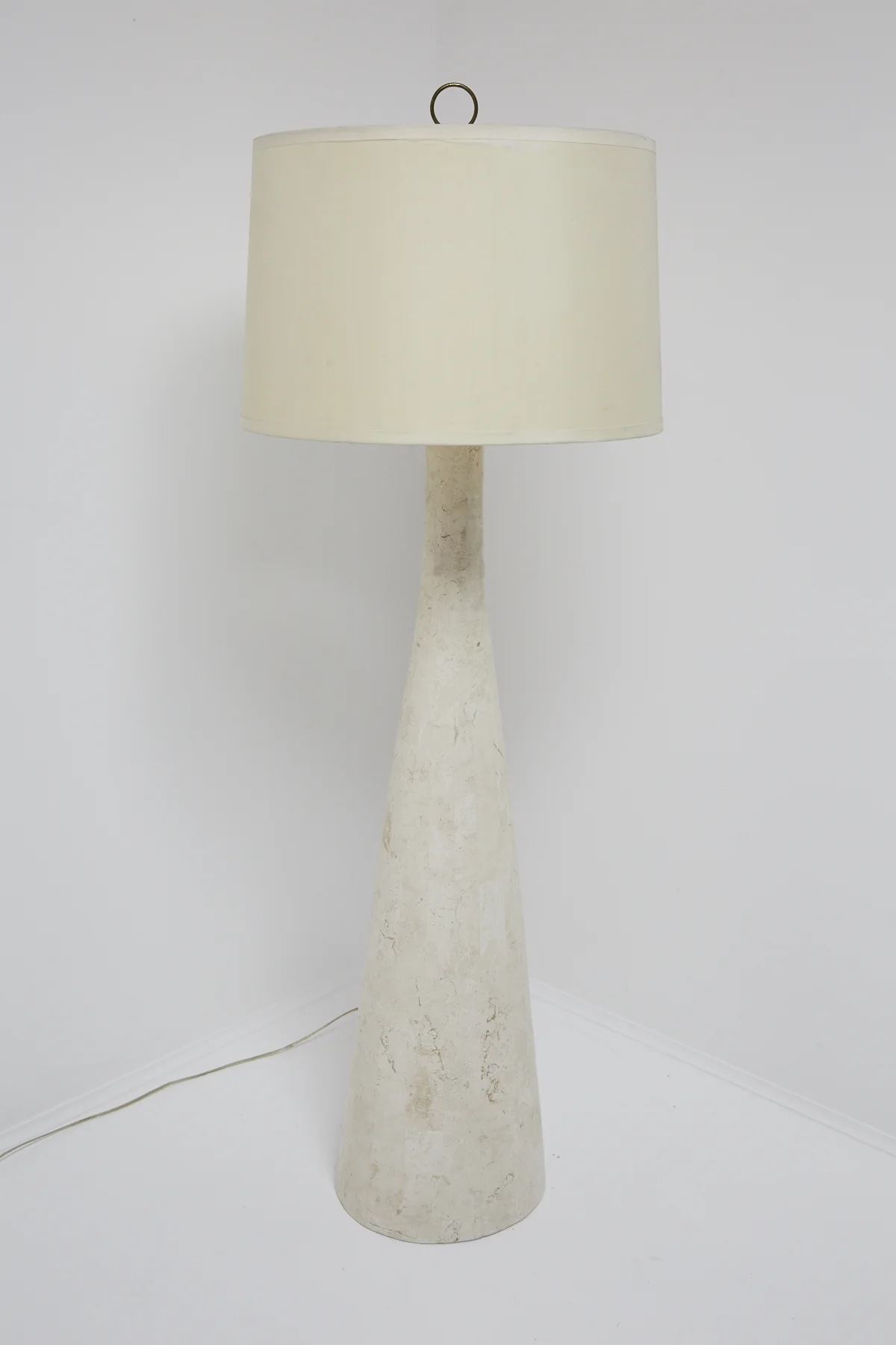 MC_white_stone_floor_lamp_055.jpg