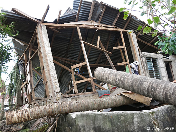 Ruined building, Bantayan, Philippines. Photo: Chai Apale/PSF