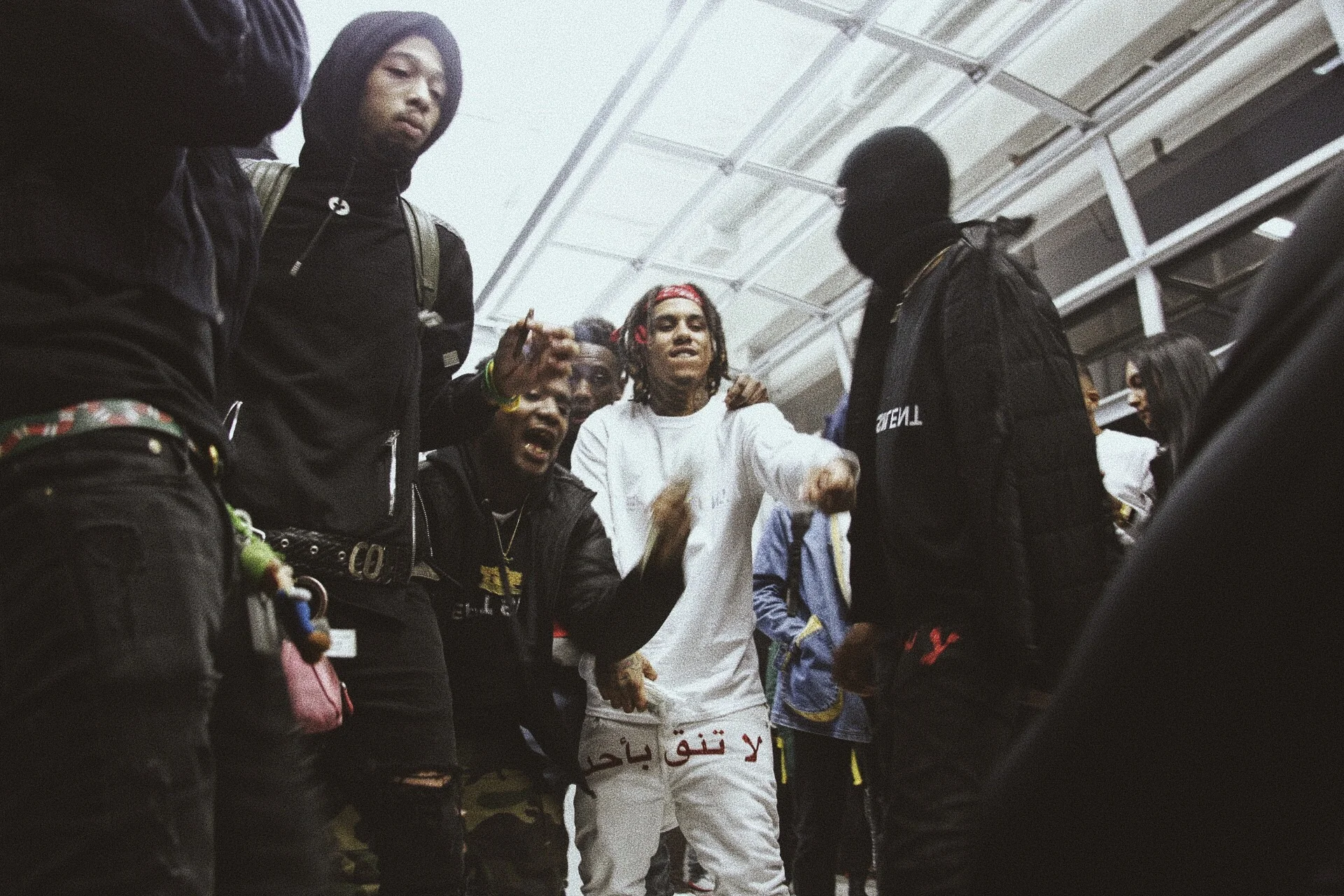 6etrayal and Richard and Grace bring out the youth of Houston at their “Keep It Silent” pop up shop 