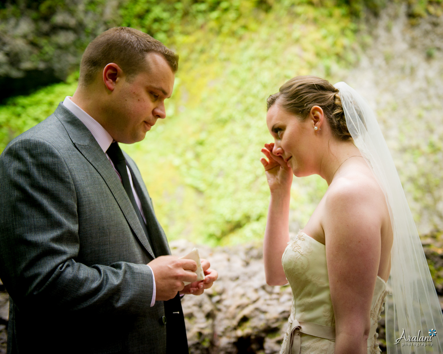 Wahclella_Falls_Elopement0014.jpg