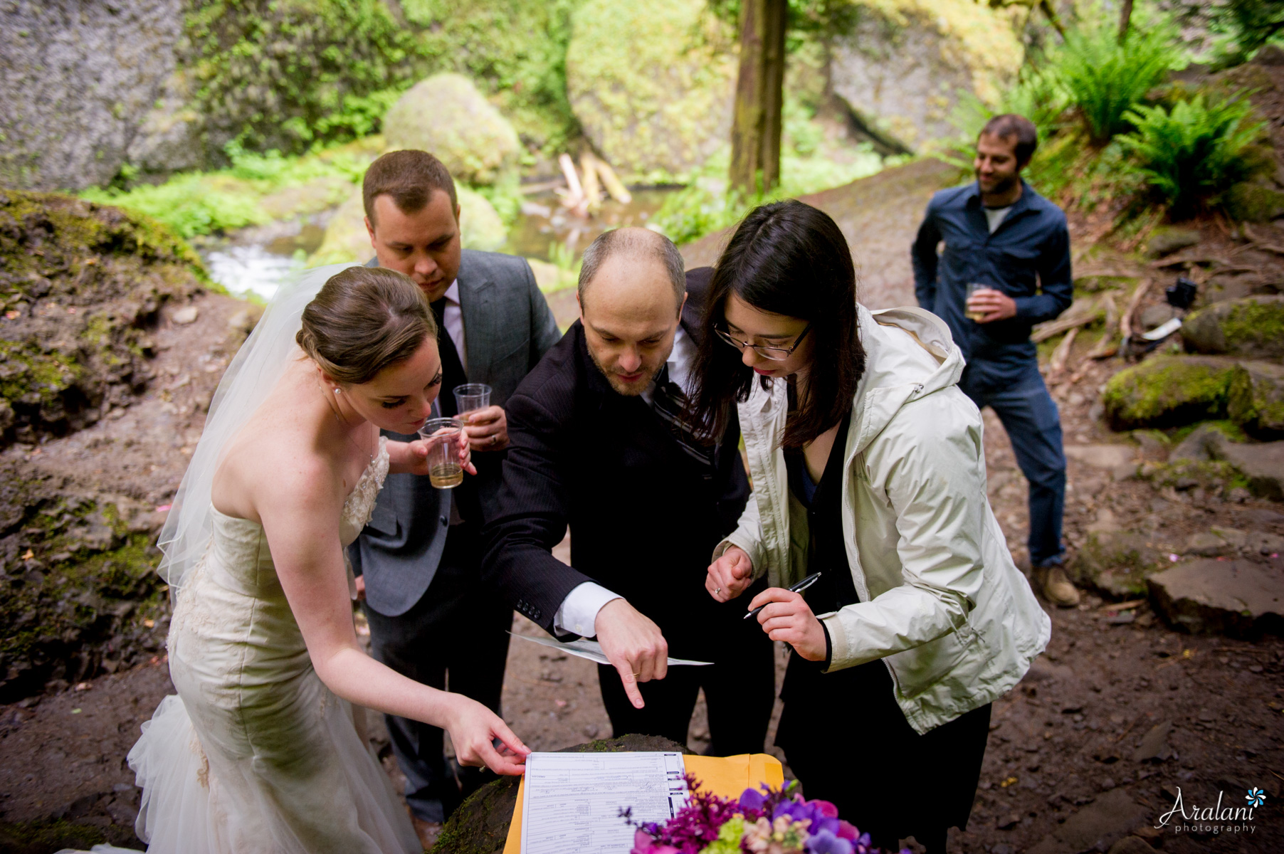 Wahclella_Falls_Elopement0022.jpg