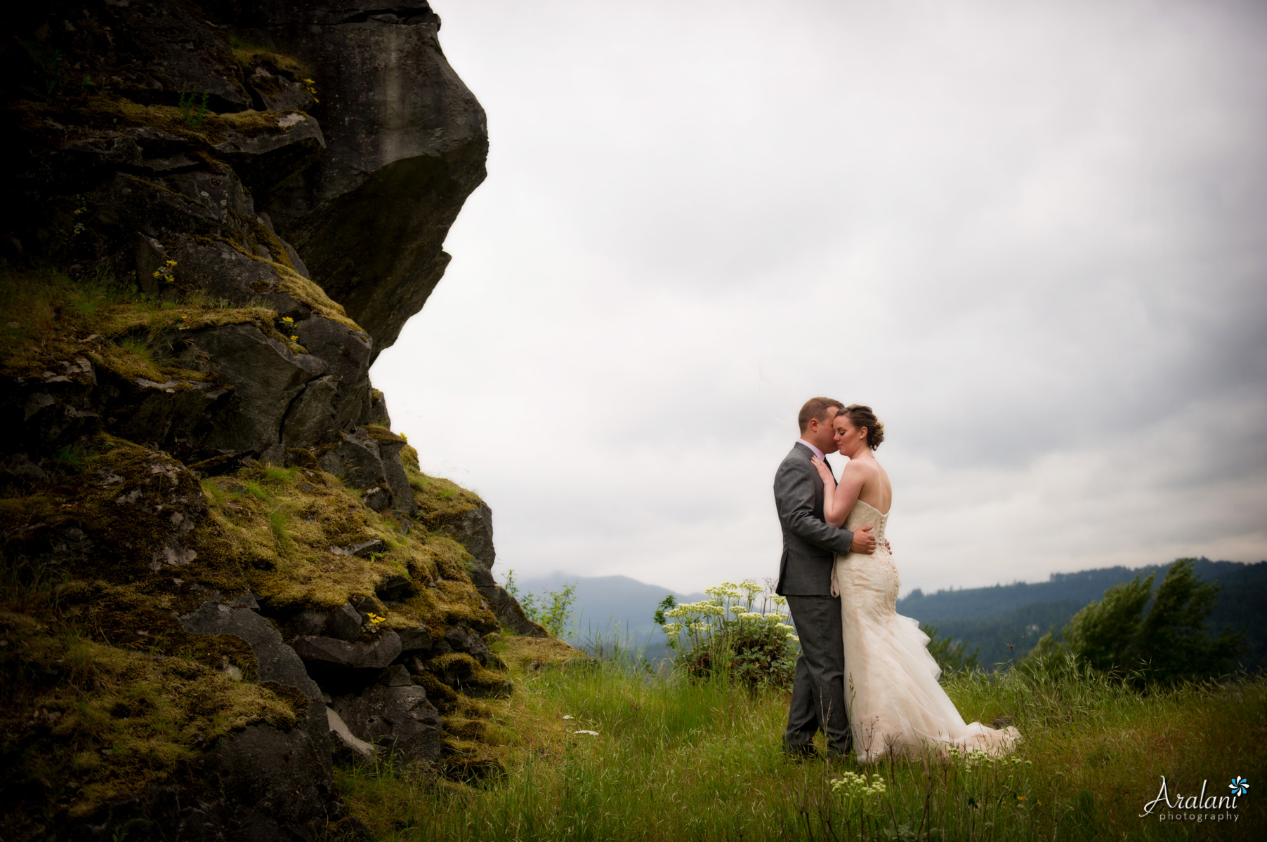 Wahclella_Falls_Elopement0034.jpg