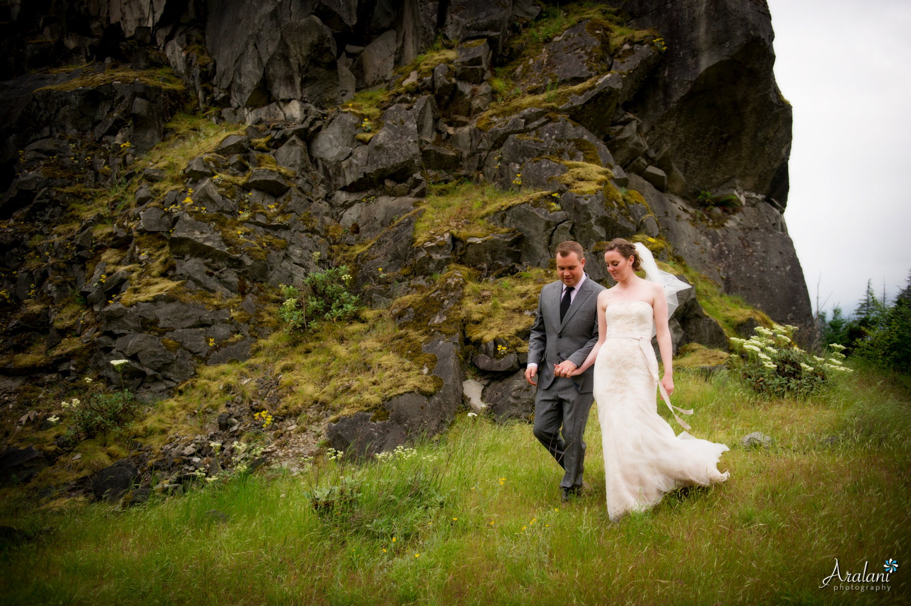 Wahclella_Falls_Elopement0037.jpg