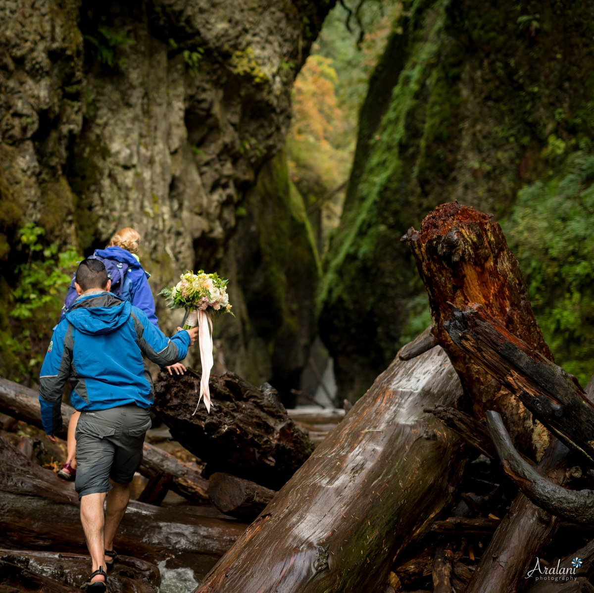 Oneonta_Gorge_Elopement005.jpg