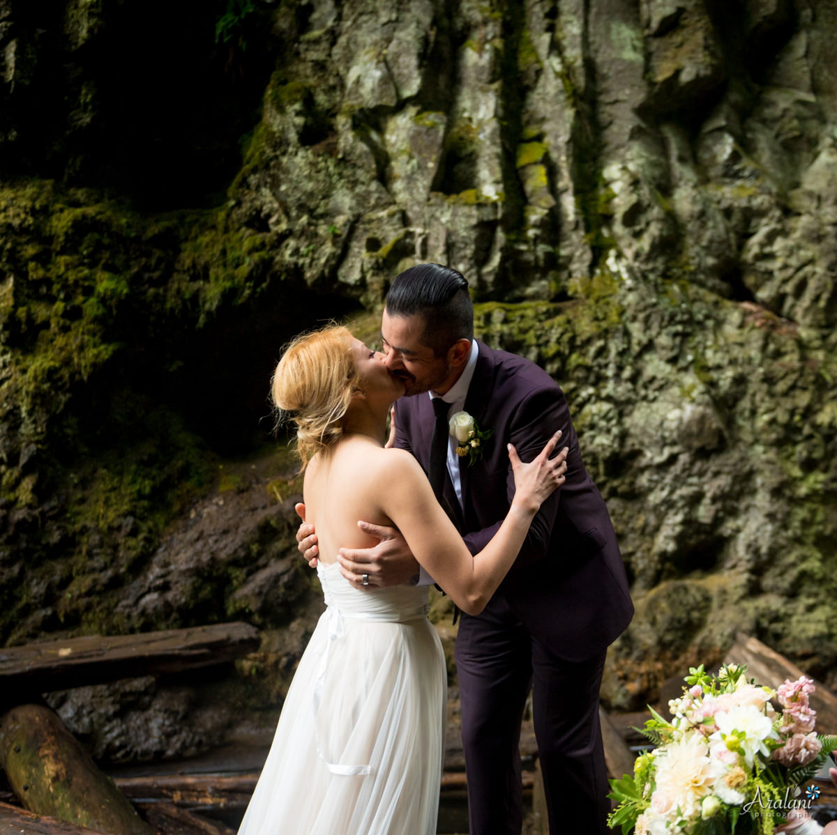 Oneonta_Gorge_Elopement014.jpg