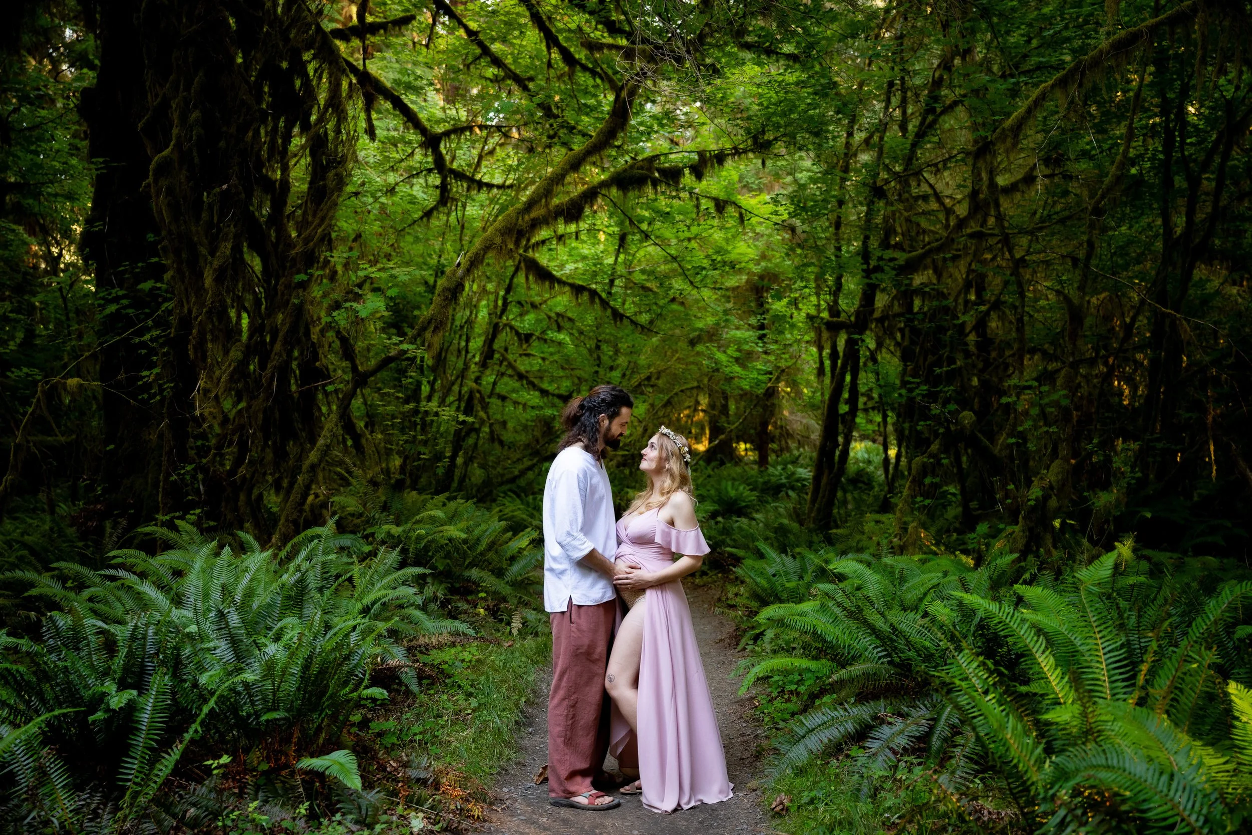 Maternity_Adventure_Photos_Pacific_Northwest0101.jpg