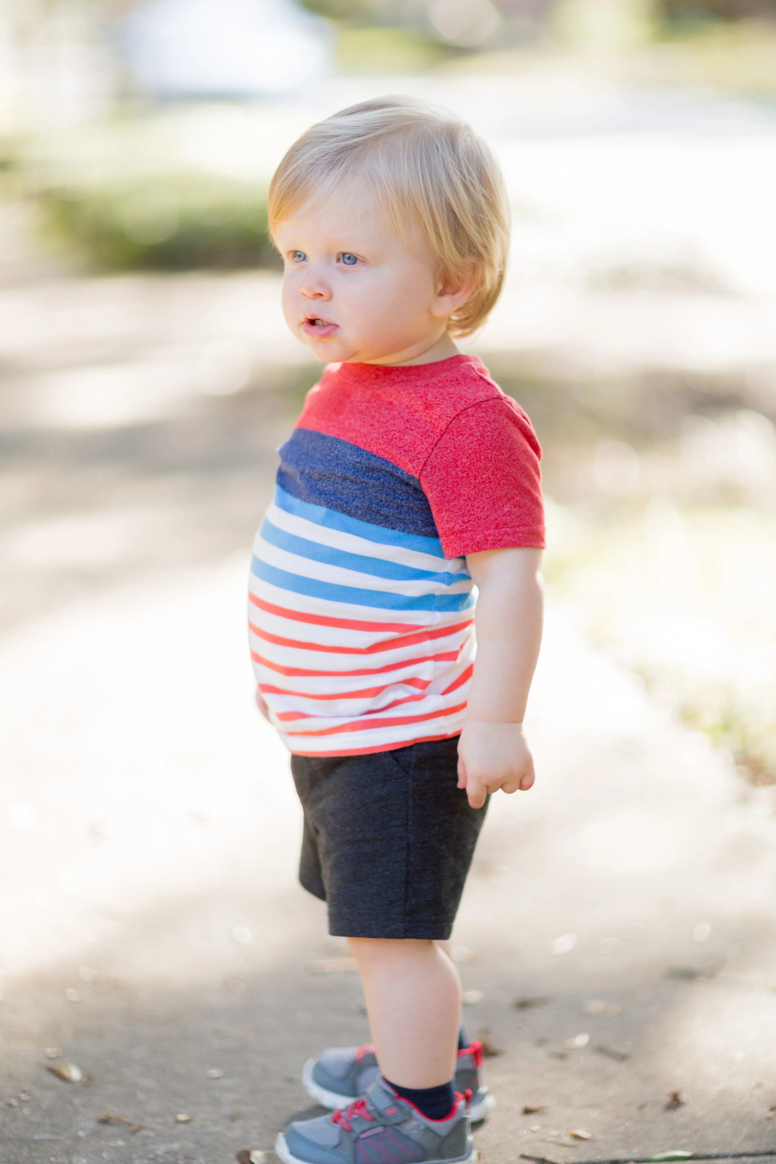 Davis_YardPlaying_181201-15.jpg