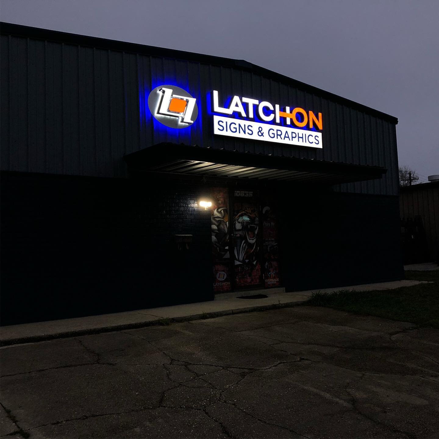 Commercial Signage Baton Rouge Latch On
