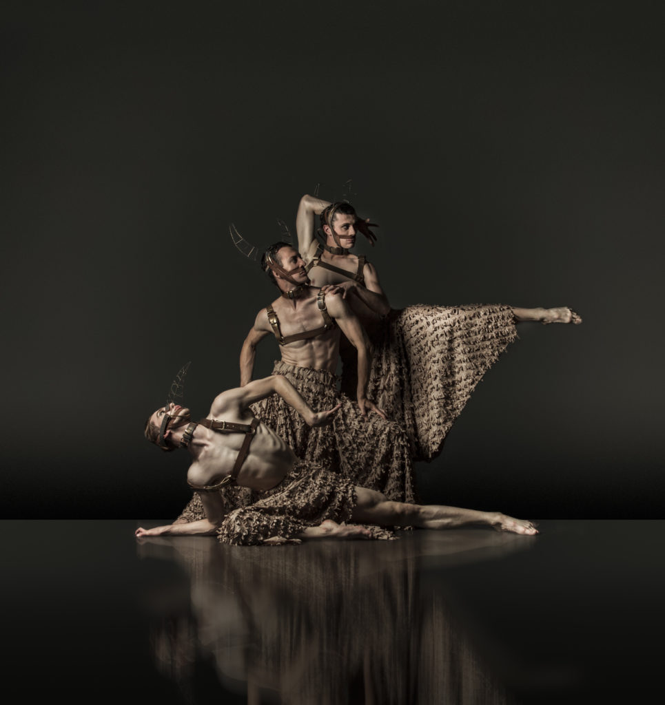 DeNada-Dance-Theatre-TORO-Jonathon-Luke-Baker-Michael-Barnes-Nicholas-Tredrea-photo-Joe-Armitage-965x1024.jpg