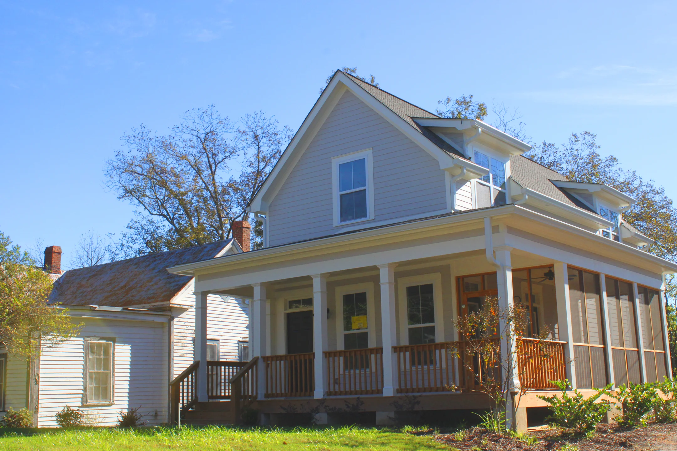 1374 Calhoun St.