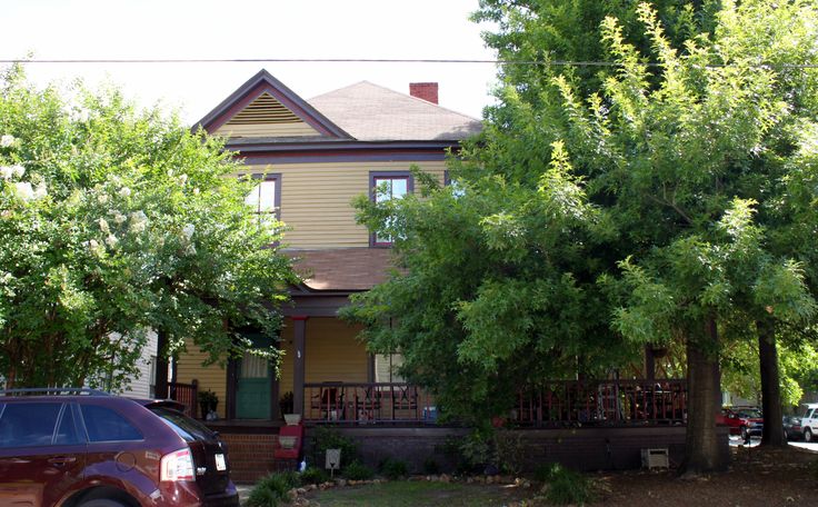 Dr. Charlotte Thomas used a low-interest facade loan to paint her home