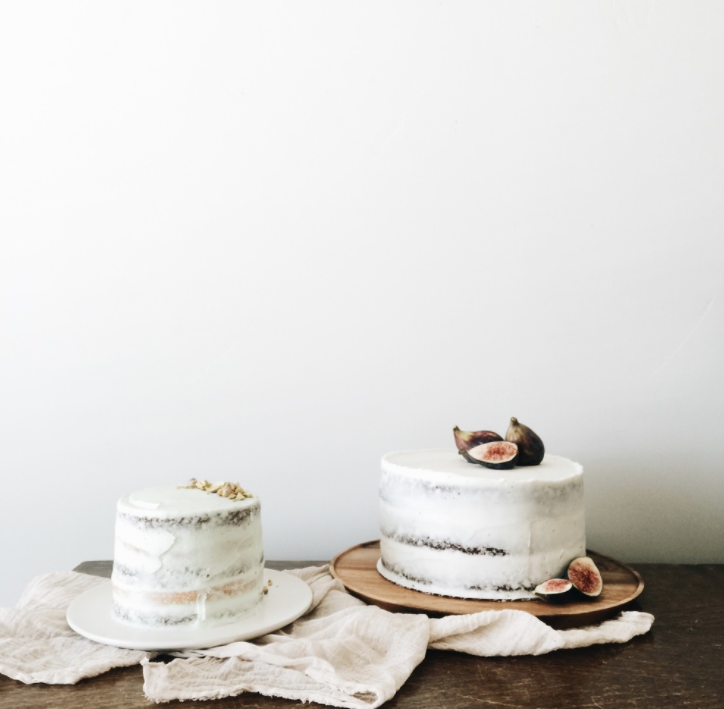Photo of Annie Bee cakes.