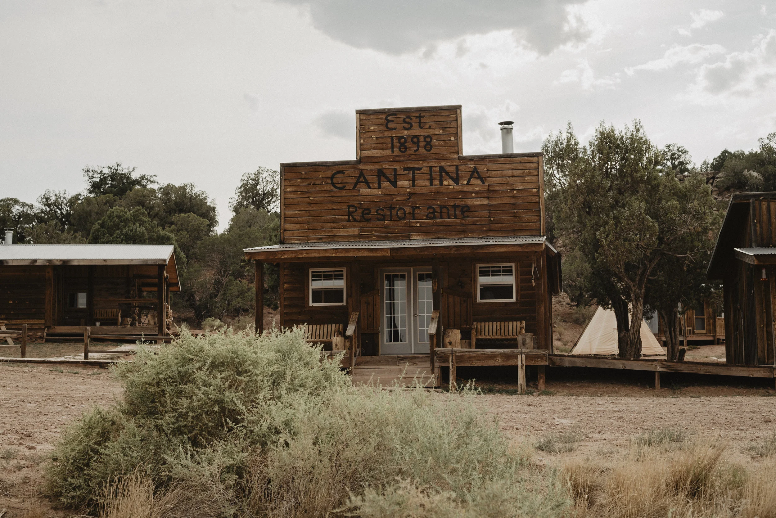 beehive-barebones-3-step-hideaway-hi-res-06716.jpg
