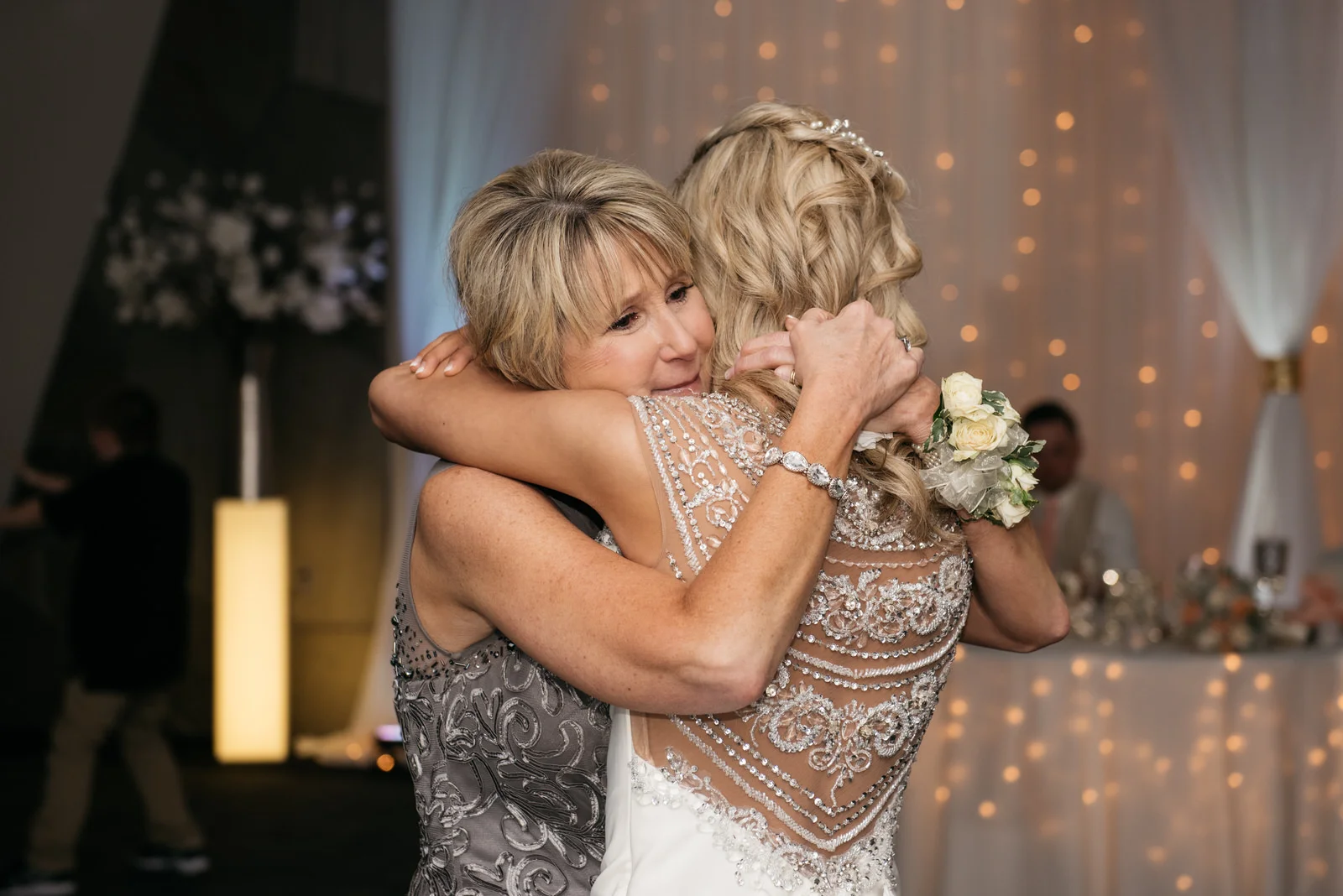 Sunset_Room_Wedding_Photos_086.jpg