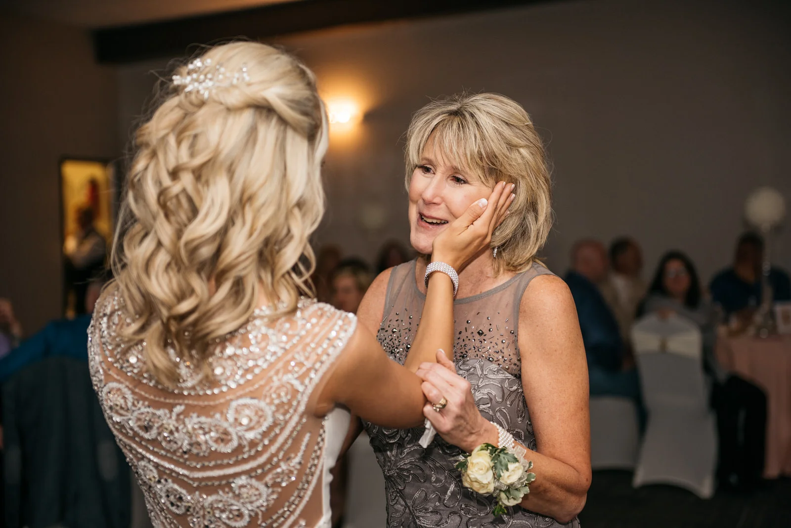 Sunset_Room_Wedding_Photos_085.jpg