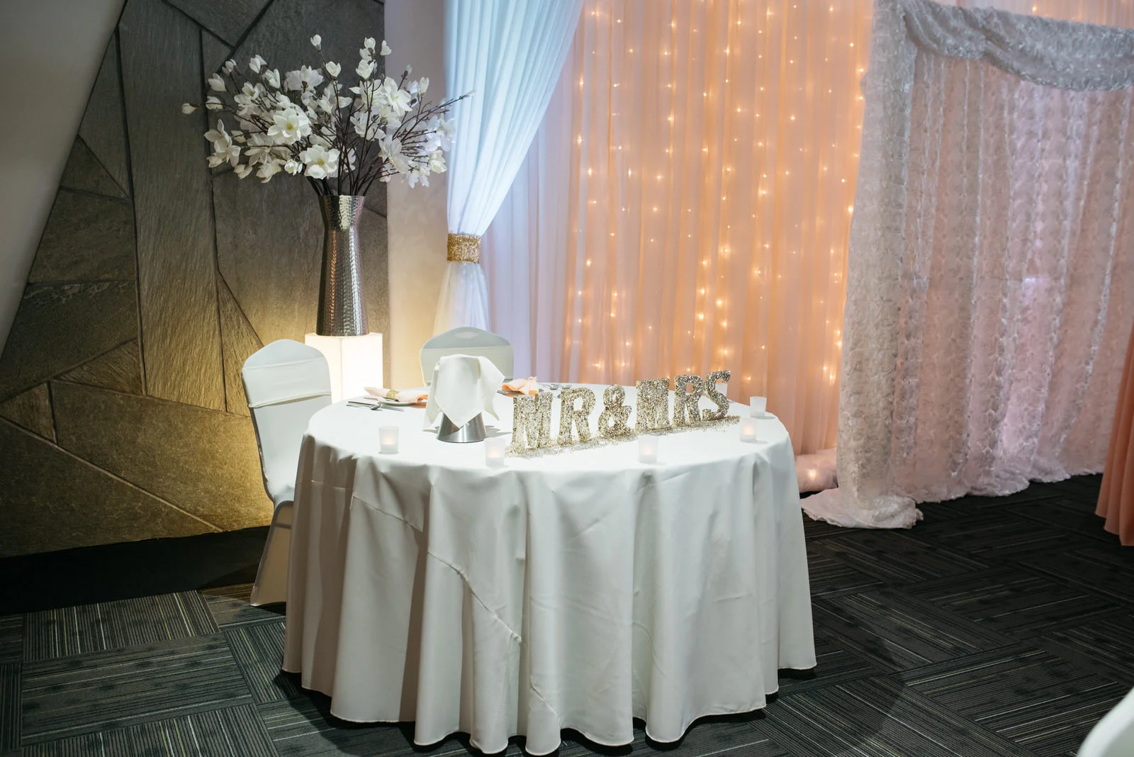 Sunset_Room_Wedding_Photos_053.jpg